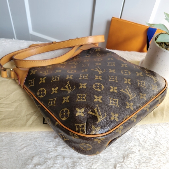 💕DISCONTINUED Very Rare Crossbody LOUIS VUITTON Odeon PM Monogram - Picture 13 of 16